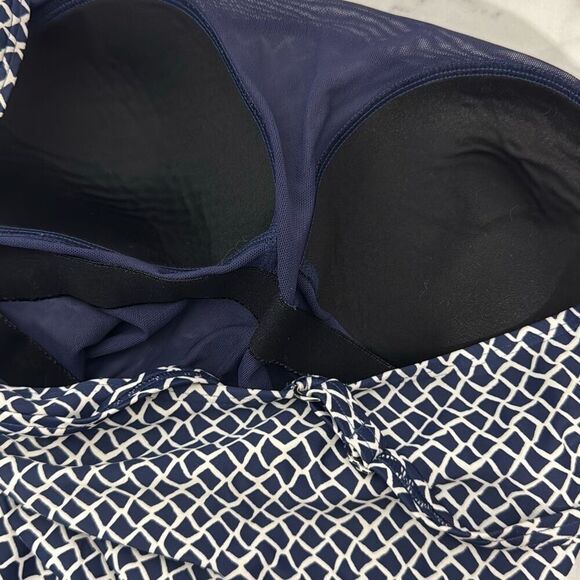 L.L. Bean Square Neck Printed One Piece 18 - Picture 4 of 5